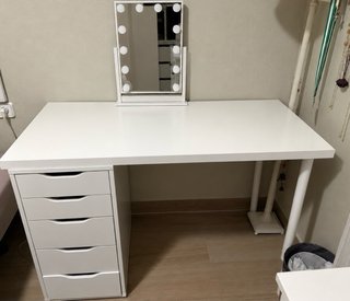 Escritorio Blanco con Cajonera