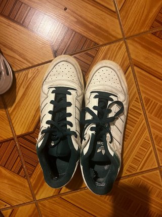Zapatillas adidas blancas y verdes