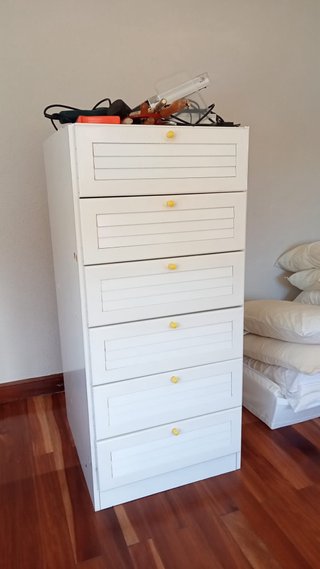 Cómoda Blanca con 5 Cajones