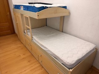 Litera de Madera con Armarios