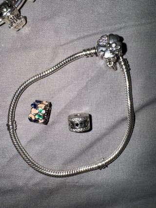 Pulsera Pandora con Charms