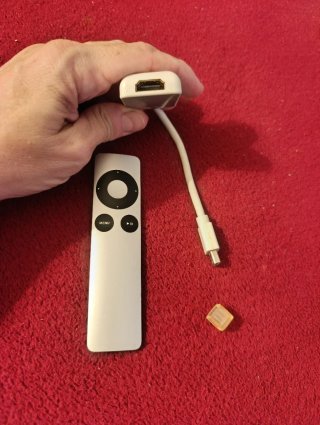 Mando Apple Remote y Adaptador HDMI