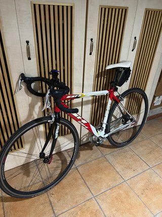 Bicicleta de carretera BH