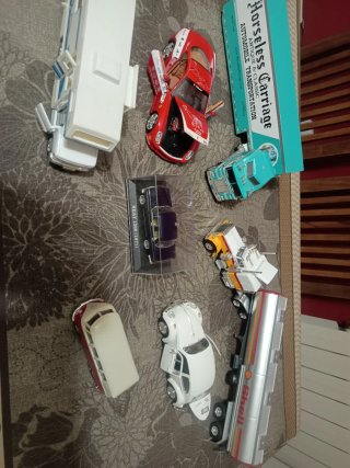 Lote de 7 Maquetas de Coches y Camiones
