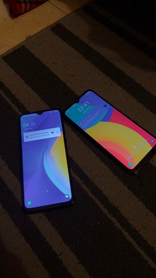 2 Smartphones TCL y Alcatel