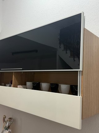 Mueble de Comedor con Puerta Guillotina