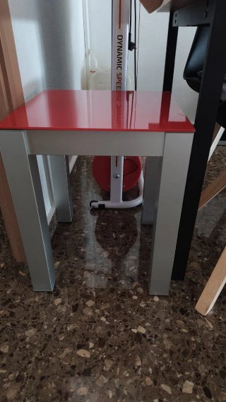 Mesa de centro con sobre de cristal