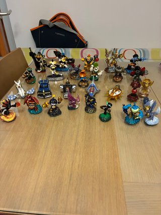 Lote de 28 Figuras Skylanders