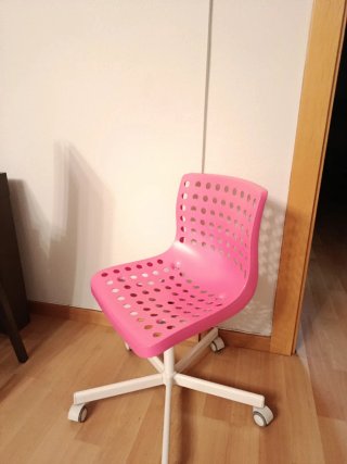 Silla de escritorio Ikea rosa
