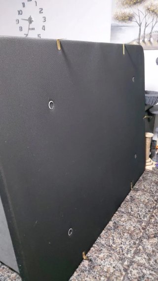 Base Tapizada Negra con Patas