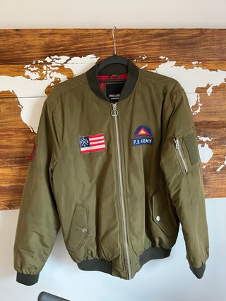 Cazadora Bomber Pull&Bear Verde
