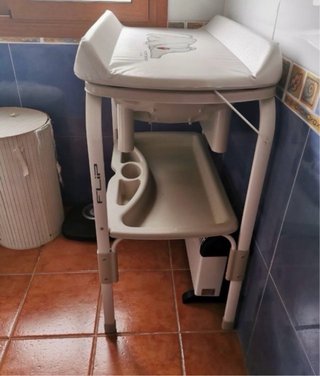 Cambiador con Bañera para Bebé
