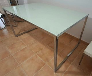 Mesa de Comedor con Sobre de Cristal blanco