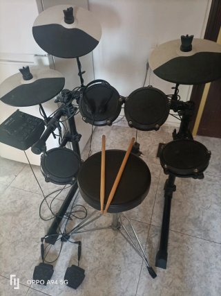 Batería electrónica Alesis Debut