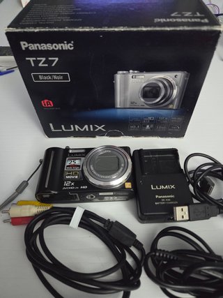 Lumix DMC-TZ7 + accesorios