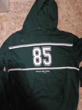 Sudadera Verde con Estampado 85