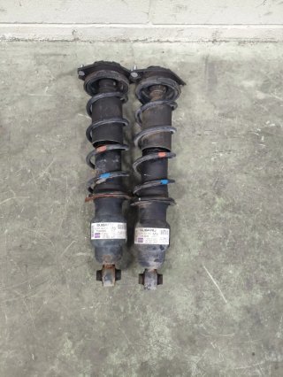 2 Amortiguadores Traseros Subaru Forester de 2016.