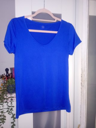 Camiseta de deporte azul
