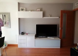 Mueble de Salón y Mesa de Comedor Extensible
