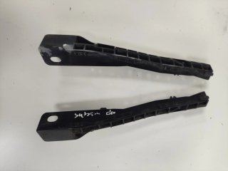 Soportes de parachoques del. Subaru Forester.