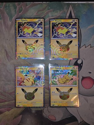 4 Cartas de Pikachu Pokémon 30th Español