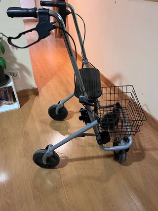 Andador para persona mayor