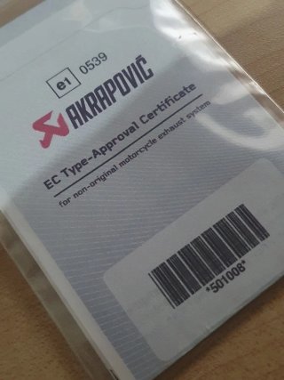Certificado de Homologación Akrapovic