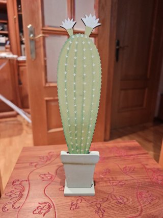 Cactus Decorativo de Madera