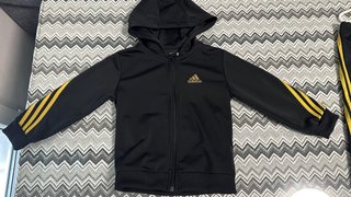 Chándal Adidas Negro y Dorado para Niño