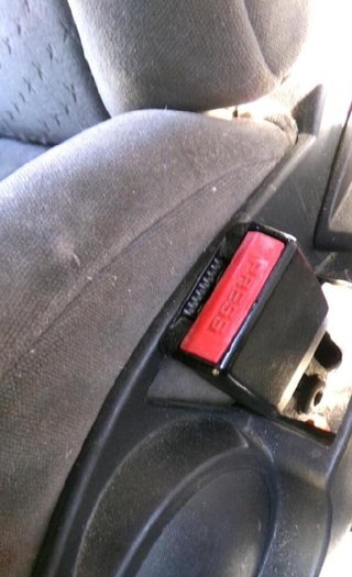 Peugeot 95706 enganche cinturon delantero 807 2.0
