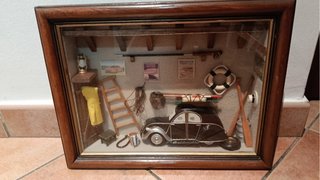 Cuadro Decorativo con Diorama de Coche