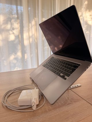 MacBook Pro 16” i9, 64GB RAM, 2TB SSD