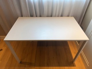 Mesa IKEA VIHALS Blanca 125x74 cm