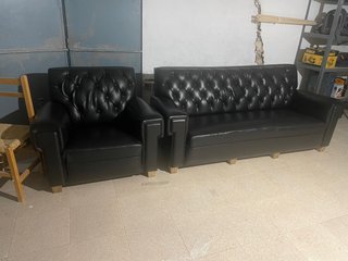 Sofá y sillón vintage de piel años 70