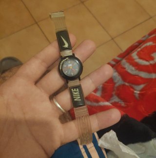 Reloj Nike con correa transparente