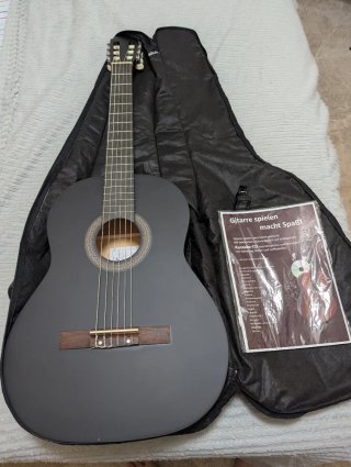 Guitarra Clásica | Negra | Juan Miguel Navarrez