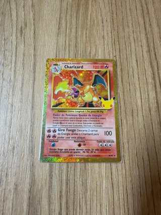 Carta Pokémon Charizard 30th Aniversario