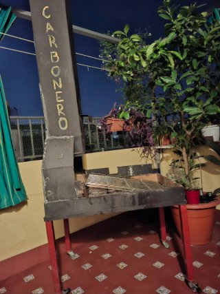 Barbacoa de Metal con Chimenea