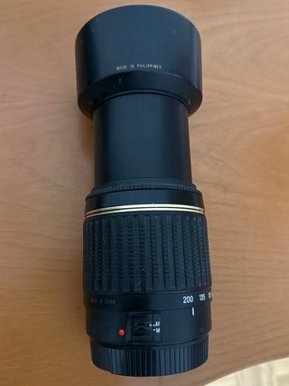 Objetivo con zoom de 55 a 200