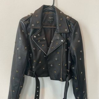 Chaqueta de cuero negra Zara con tachuelas s-m