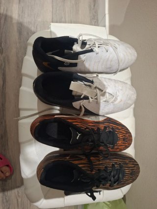 2 Paia di Scarpe da Calcio per Bambini