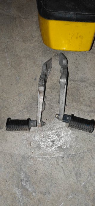 Estriberas traseras Yamaha XJ650