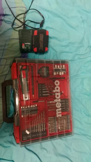 Taladro Percutor Metabo SB 18 L (18V) + Maletín