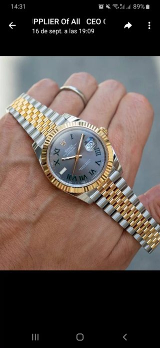 Reloj Estilo Clásico Plateado y Dorado