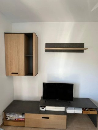 Mueble de TV con Armario y Estante