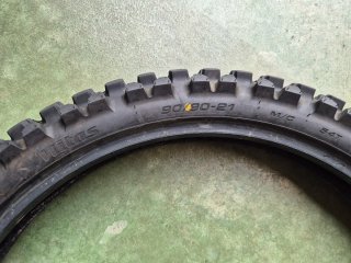 Neumático Mitas 90/90-21 Trail XT 300Km.