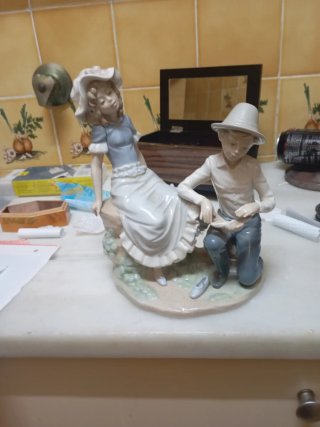 Figura de Porcelana Vidriada