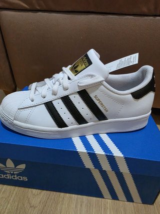 Zapatillas adidas Superstar Blancas y Negras