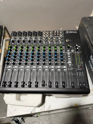 Mesa de mezclas Mackie 1402-VLZ4