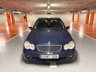 Mercedes-Benz Clase C-180 143cv